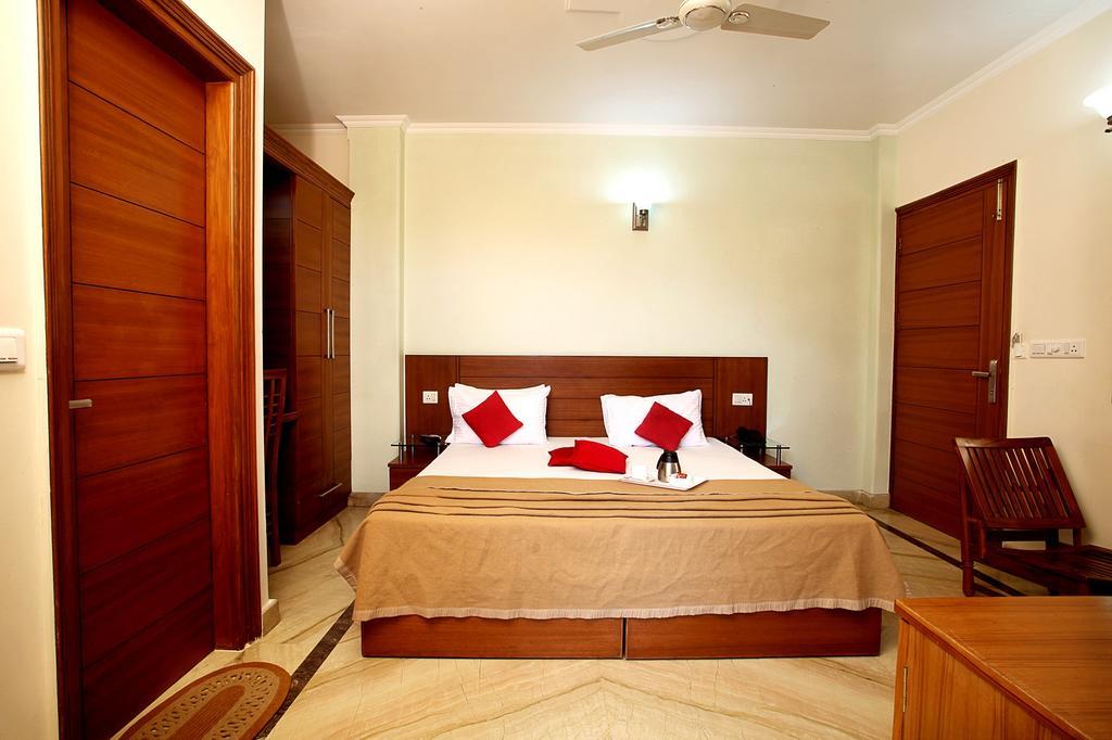 Indira International Inn Nowe Delhi Zewnętrze zdjęcie
