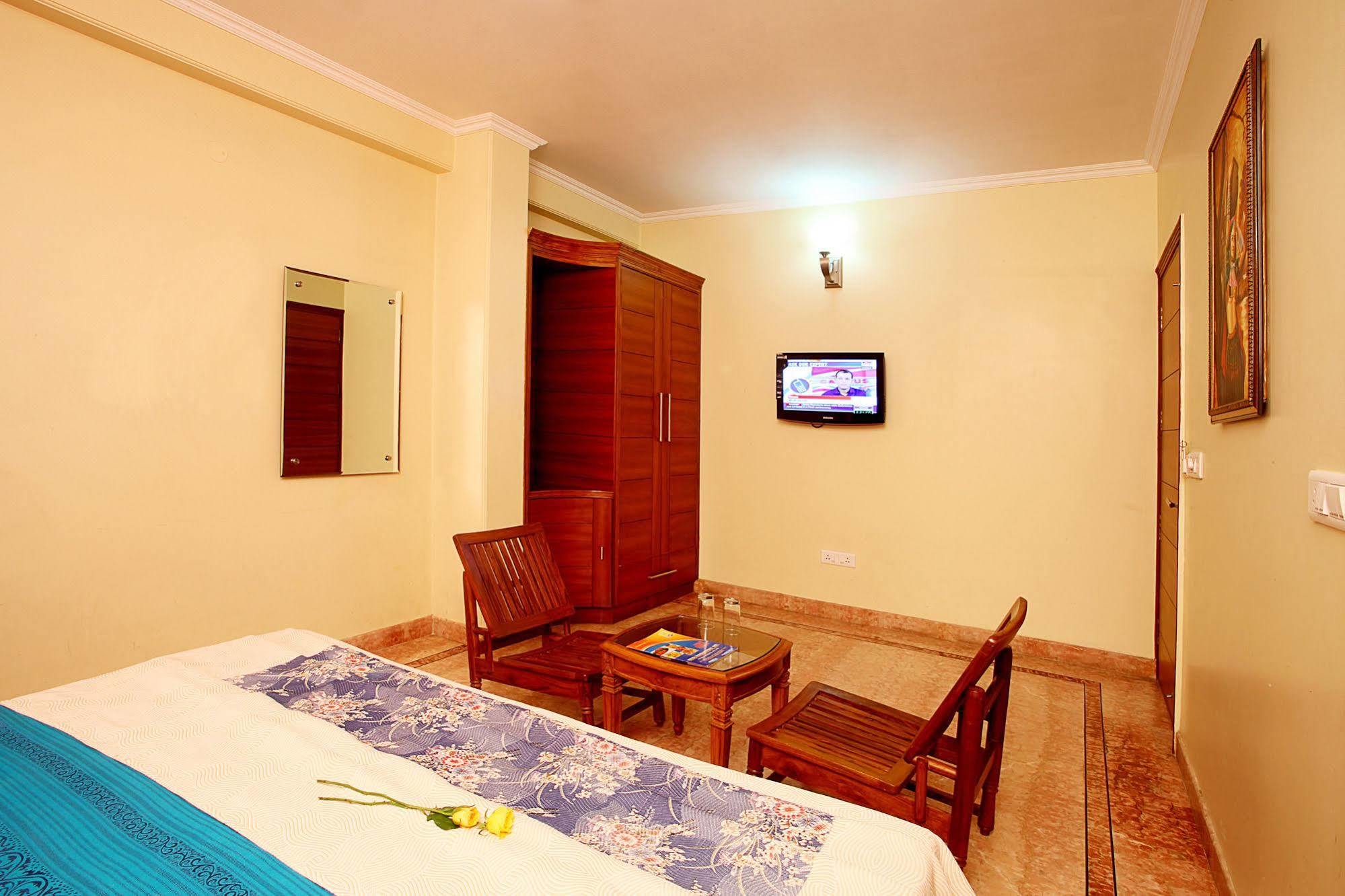 Indira International Inn Nowe Delhi Zewnętrze zdjęcie